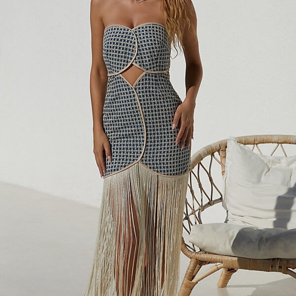 Black and White Strapless Bodycon Dress with Cut Out